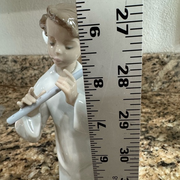 Lladro Nao Porcelain Angel with Flute - Picture 8 of 8